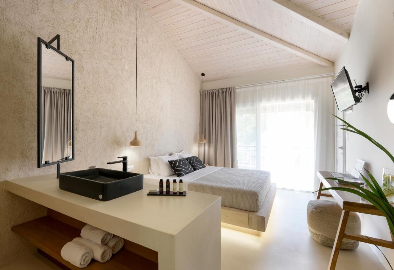 Karidi Beach Boutique Suites Вурвуру Екстер'єр фото